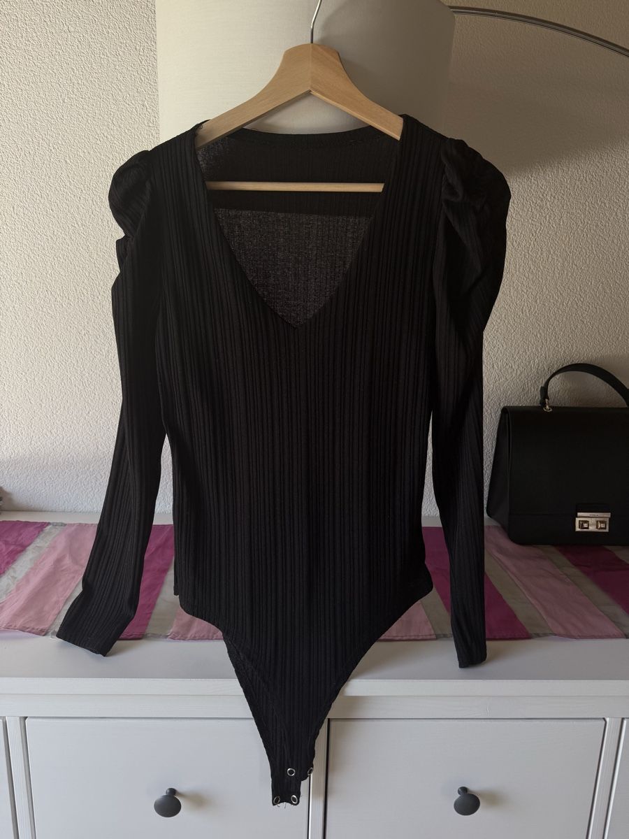 Giacche: SET Weisser Blazer mit Spitze + Schwarzer Body, Grösse M – Nuovo (secondo la descrizione) da Fislisbach venduto da jelennn 2