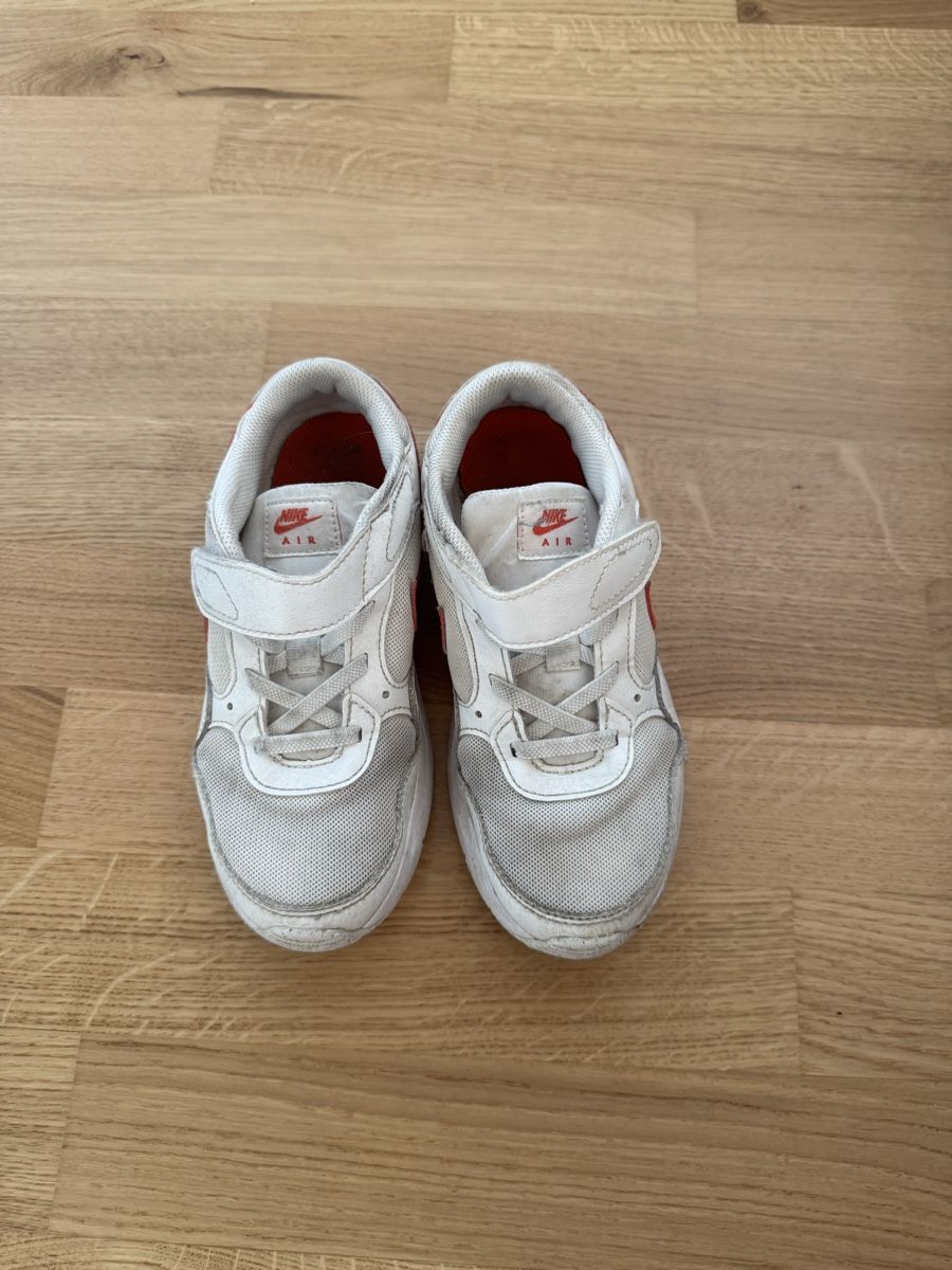Nike Scarpe per ragazzi: Nike Air Schuhe, Grösse 32 – Usato da Kleinandelfingen venduto da les_gb7w