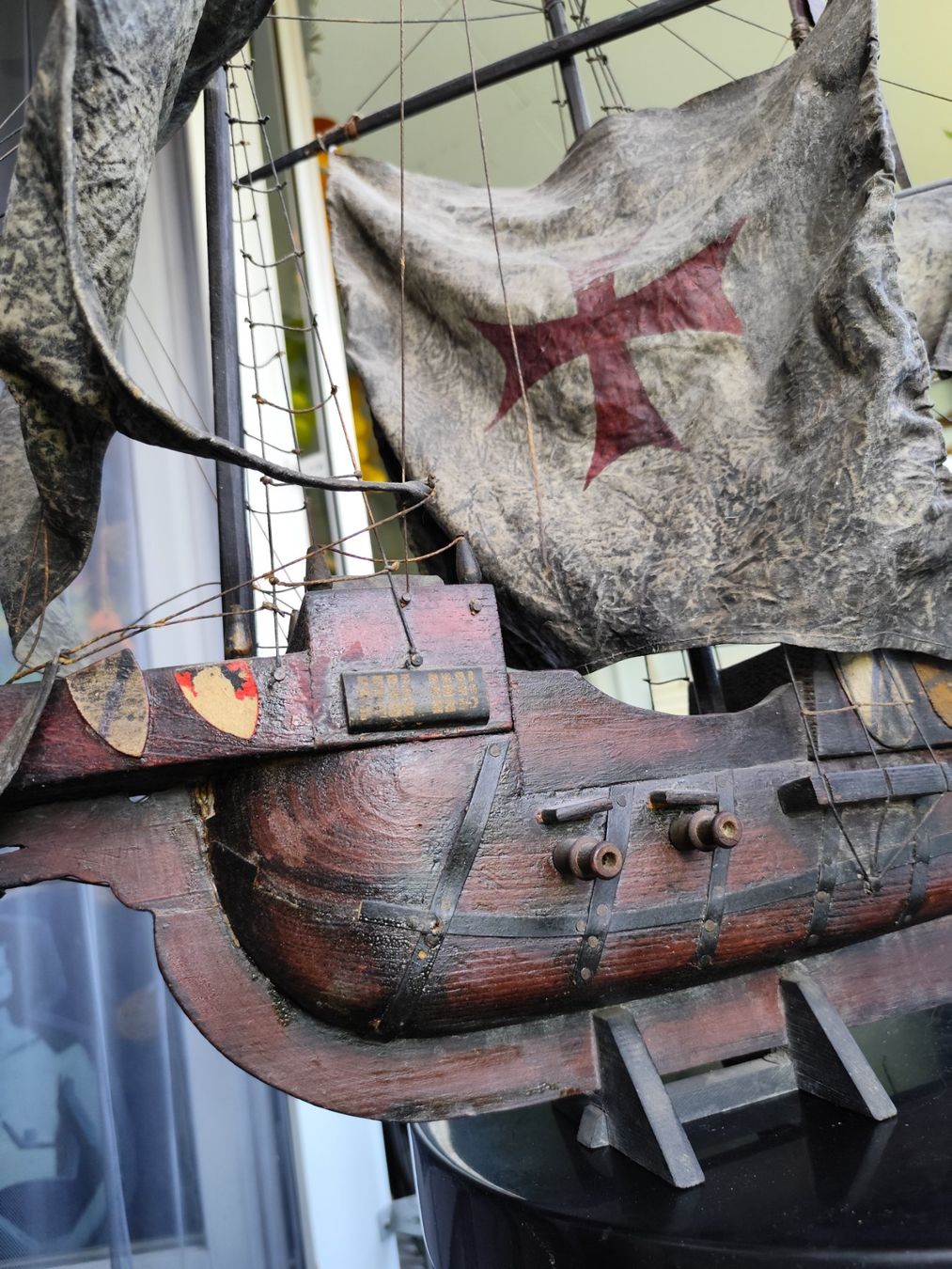 Modellbausätze & Standmodelle: uraltes Holz Segelschiff – Defekt aus minusio von bierbrauer 8