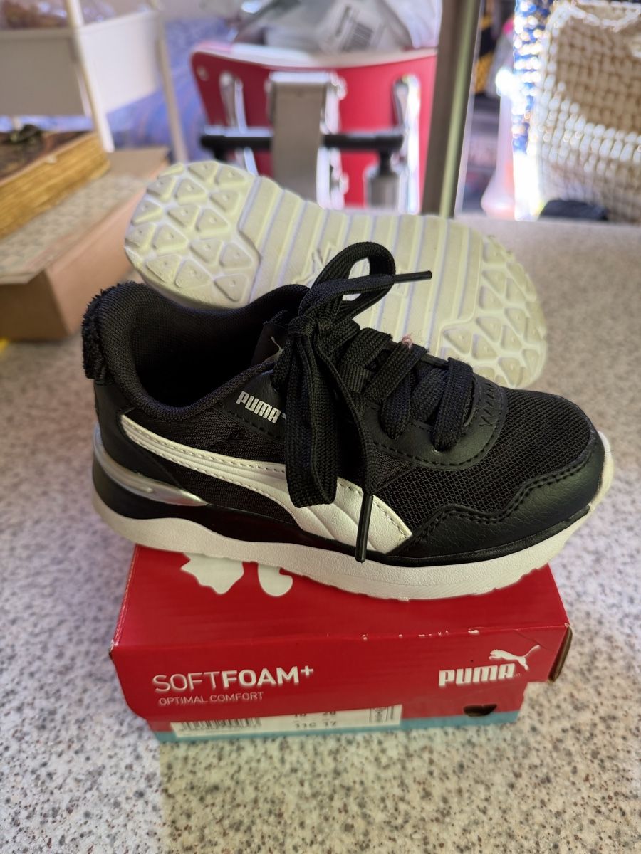Puma Chaussures garçon: Kinderschuhe 3x Gr.28 – D'occasion à La Garde (Sembrancher) par jan_b6mp 1