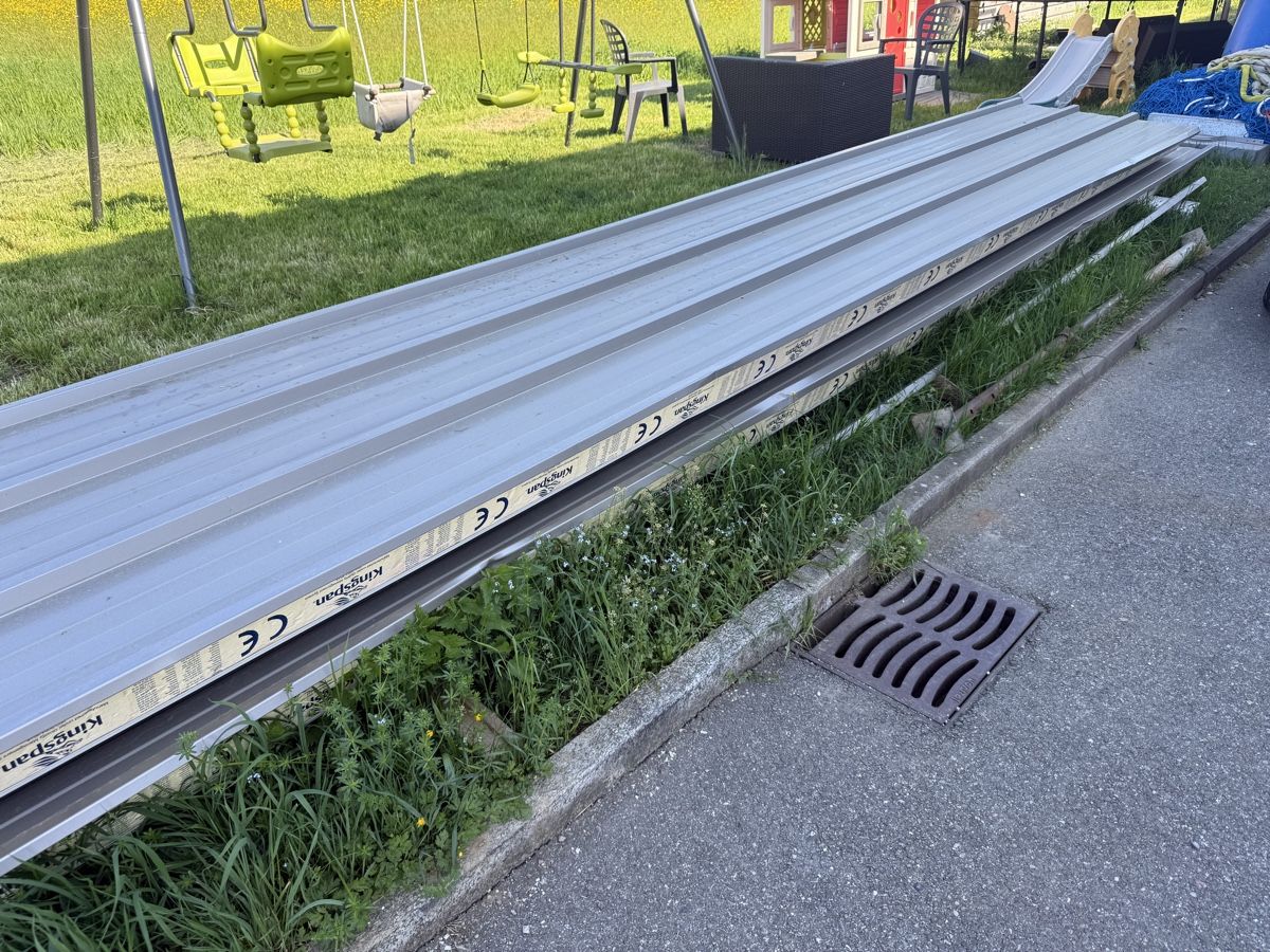 Autres matériaux de construction: Dachpaneele Kingspan 140mm – D'occasion à Niederbipp par Baca3 1
