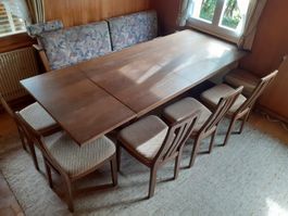 Tisch ausziehbar mit 5 Stühlen und Sitzbank, Holz