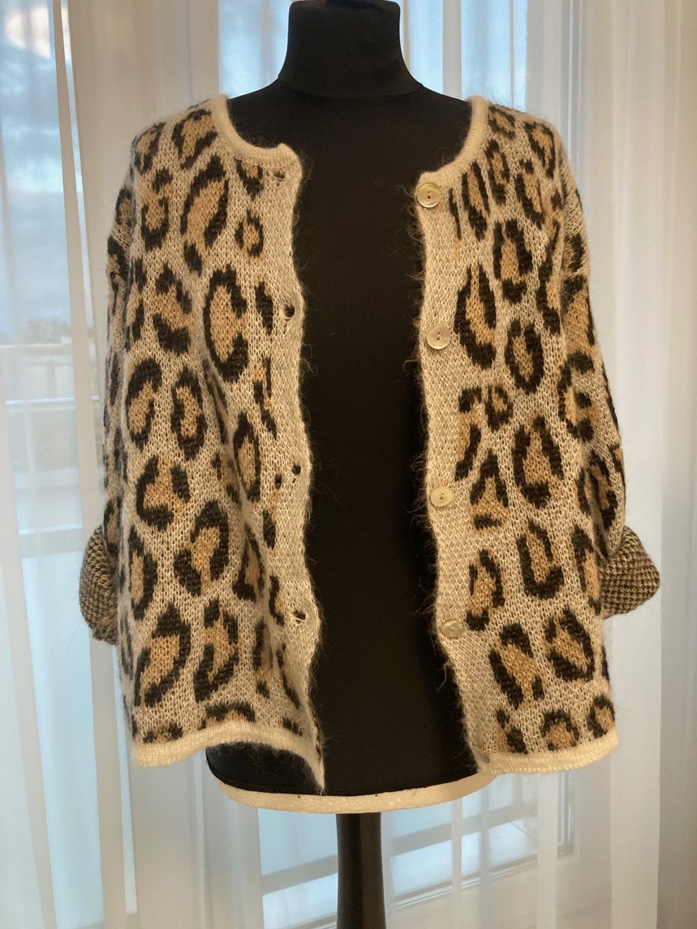 Giacche: Strickjacke Gr. 38 (Oversize) Leopardenmuster – Nuovo (secondo la descrizione) da Glattpark (Opfikon) venduto da Pangie 2