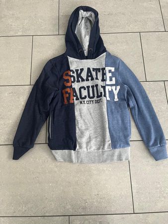 Pulli Grösse 152