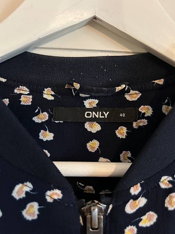 Jacken: Only Bomberjacke Grösse 40 – Gebraucht aus Bern von Nina_F 1