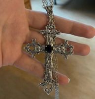 Vernio Kruzifix Gothic Halskette - Collier gothique crucifix