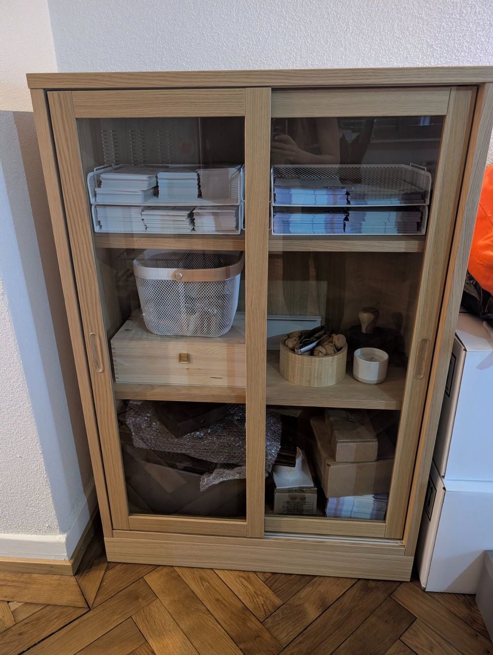 Vetrine: Display cabinet with sliding doors, oak – Usato da Zürich venduto da Kika_brz 2
