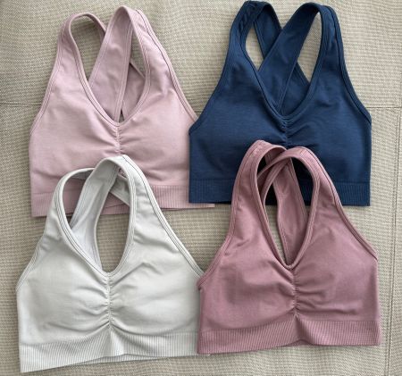 Set von 4 Alphalete Sport BHs (S)