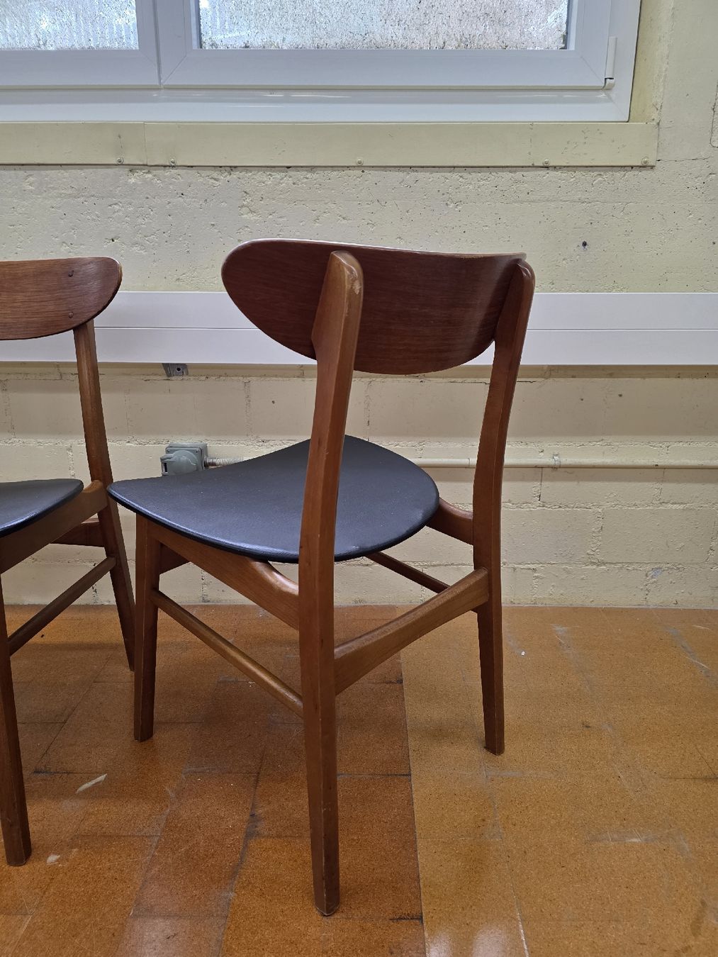 Sedie: 3 Designer Stühle Farstrup Modell 210 aus Dänemark – Usato da Lichtensteig venduto da UsedIN 1