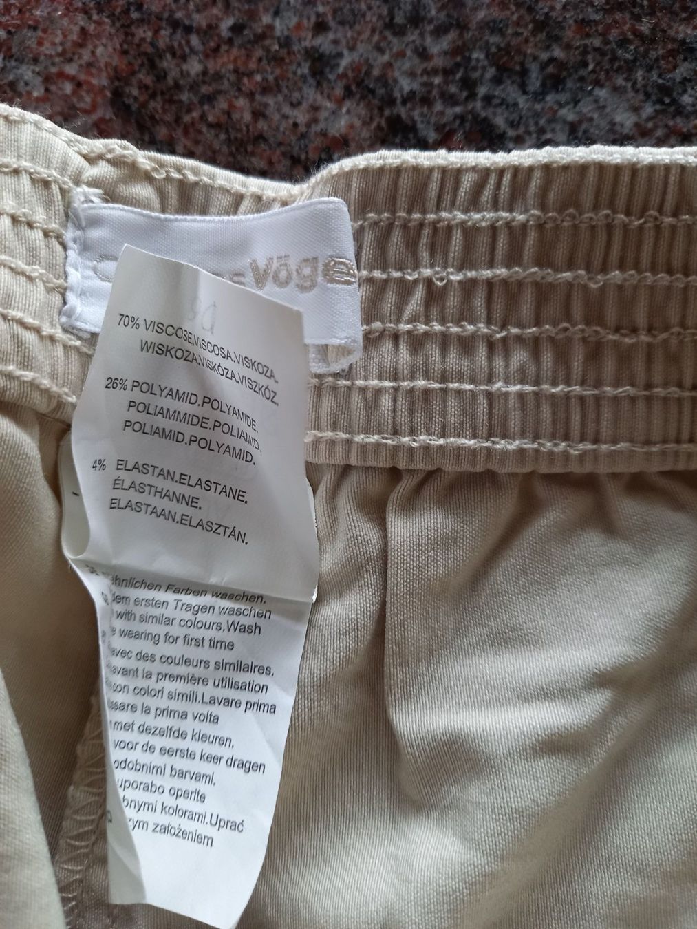 Pantaloni: Sommerhose  36 – Usato da Bätterkinden venduto da Elefantenzoo 2