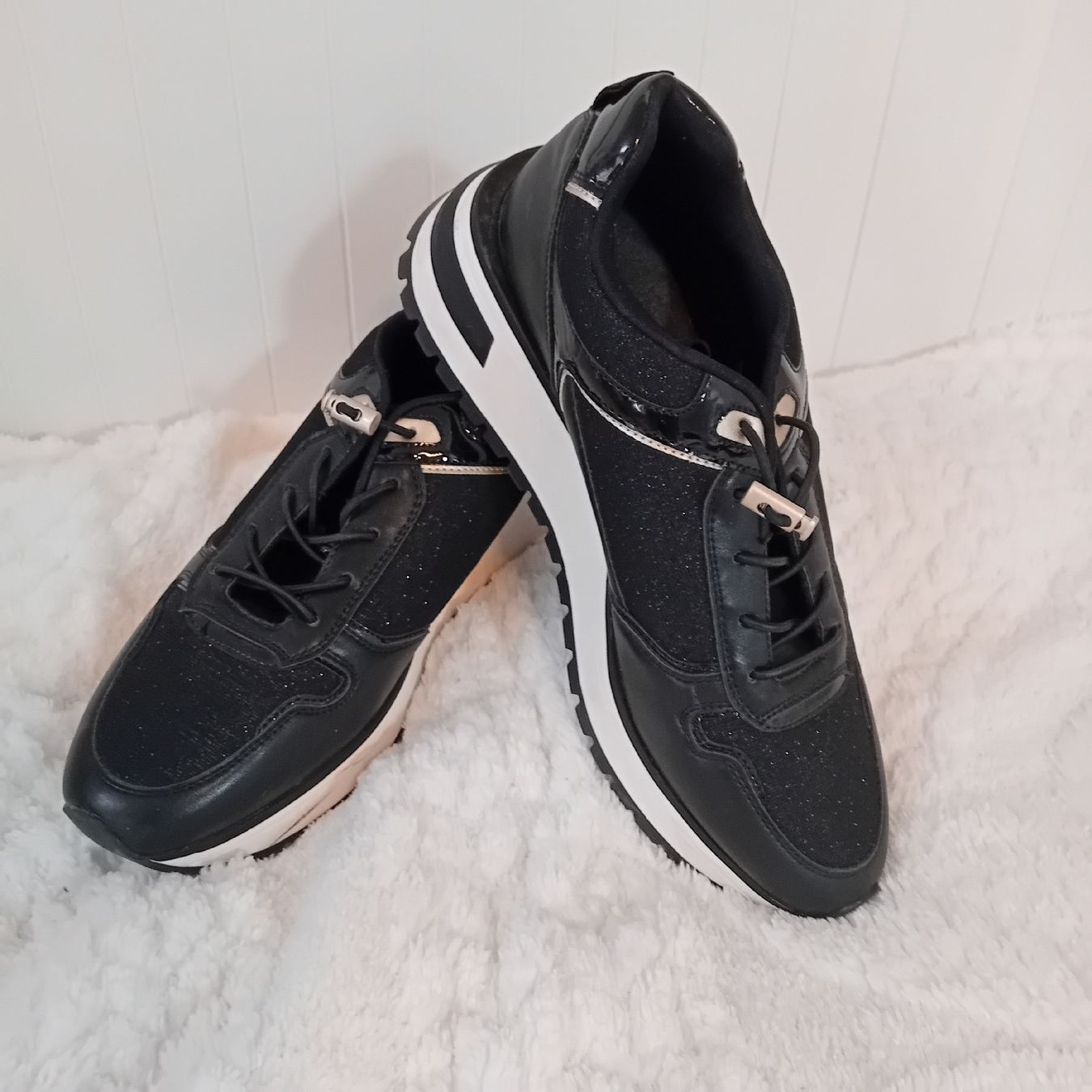 Graceland Scarpe da donna: Schwarze Sneaker Grösse 40 Glitzer Damenschuh... – Nuovo (secondo la descrizione) da Wädenswil venduto da kem_w28s 1