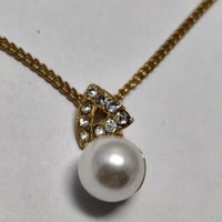 Elegante Halskette mit Perlen-Anhänger Strass Goldfarben C6