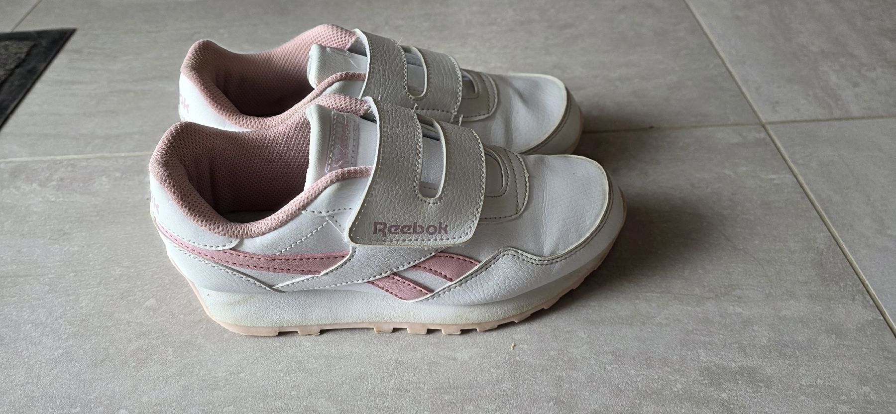 Reebok Scarpe per ragazze: basket neuve Reebok point.33 – Nuovo (secondo la descrizione) da Ste-Croix venduto da kar_9x7w