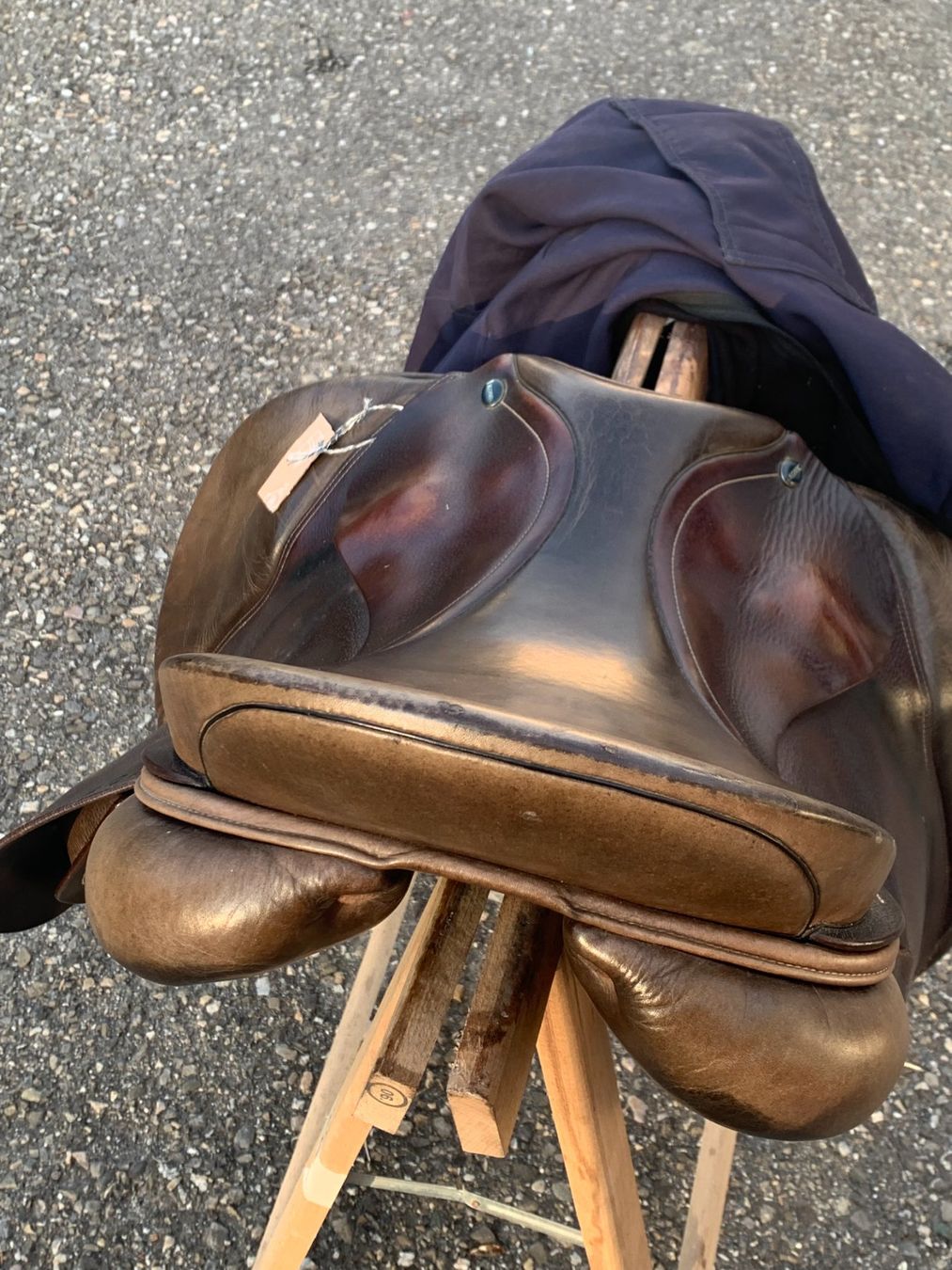 Sattel & Sattelzubehör: Selle Ikonic – Gebraucht aus Lamboing von pet_djp8 1