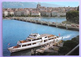 Genève - Le bateau "Henri Dunant" et la ville