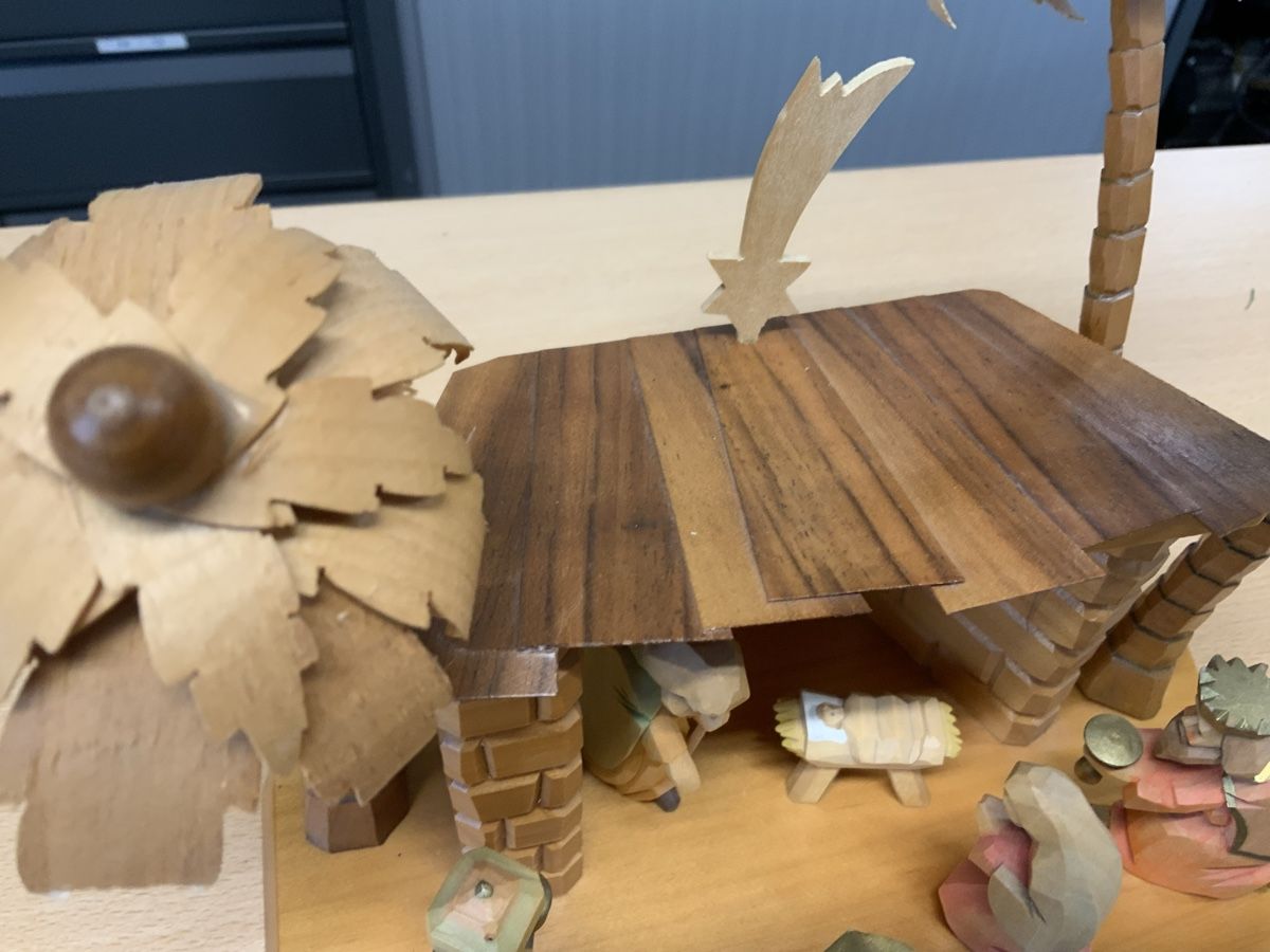 Toutes les décorations: Holz Krippe – D'occasion à Niederuzwil par Miami1999 3