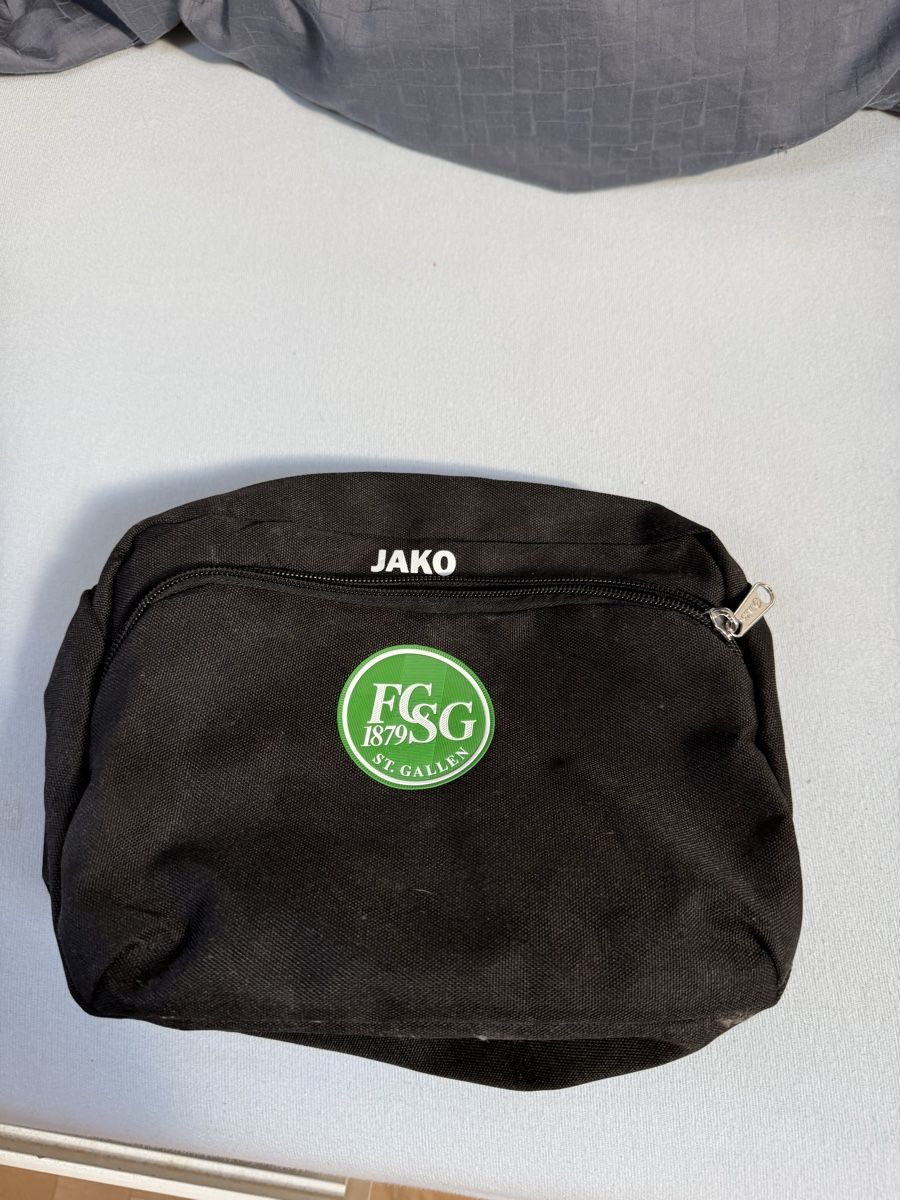 Custodie per cosmetici: FCSG necessaire  – Usato da Immensee venduto da footballsuppliersz