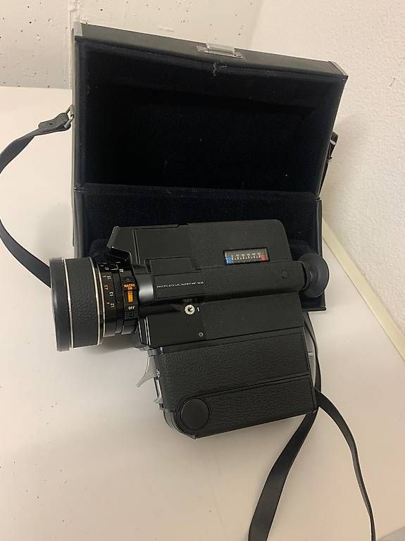 Videocamere: Antica cinepresa - videocamera – Usato da Canobbio venduto da Kiki.Kiki 2
