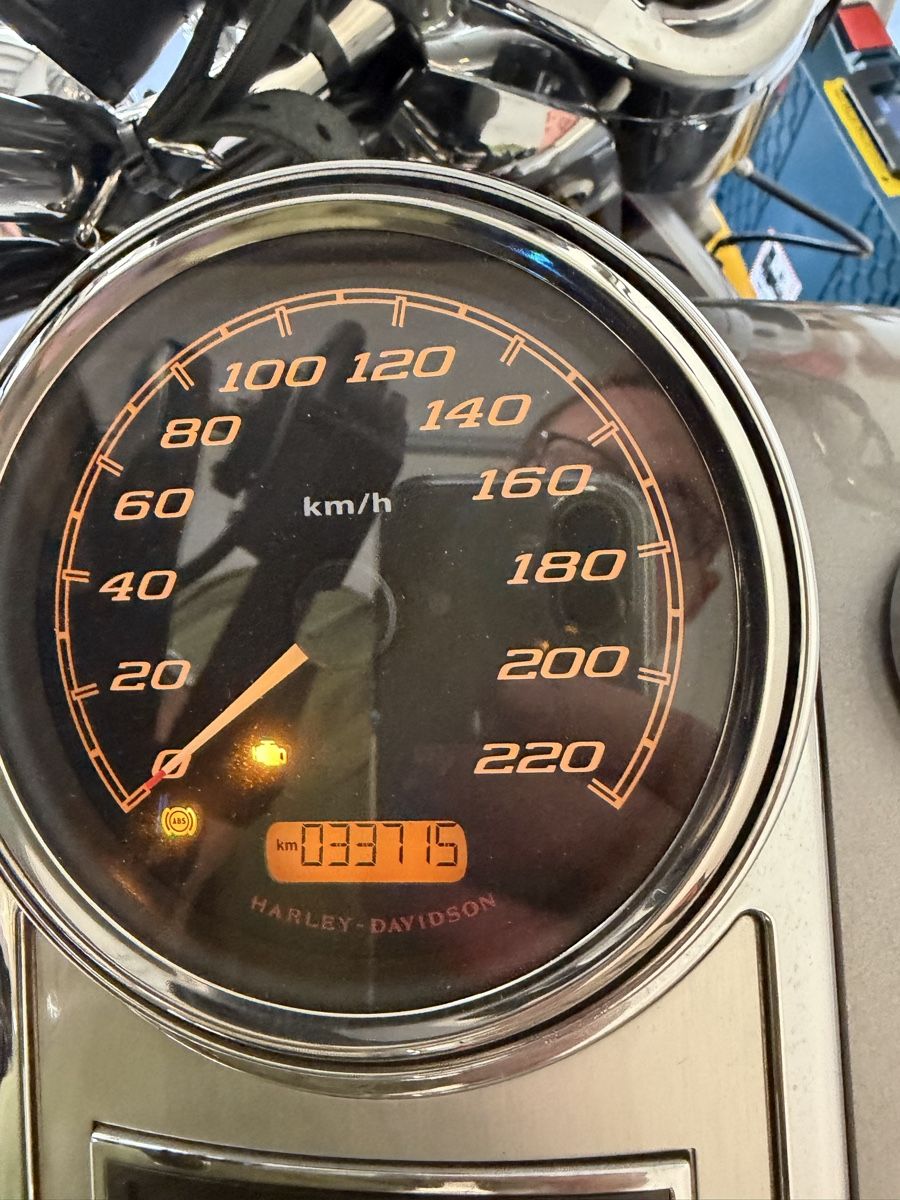 Harley-Davidson Touring: Harley Davidson Roadking Classic Sept 2016 – D'occasion à Siebnen par Aik 7