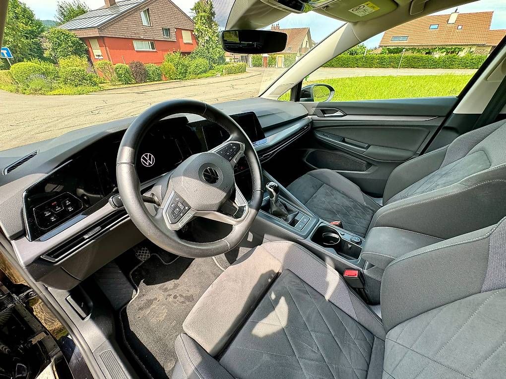 VW Autos: VW Golf 8 1.5TSlevo – Gebraucht aus Muri AG von cag733 4