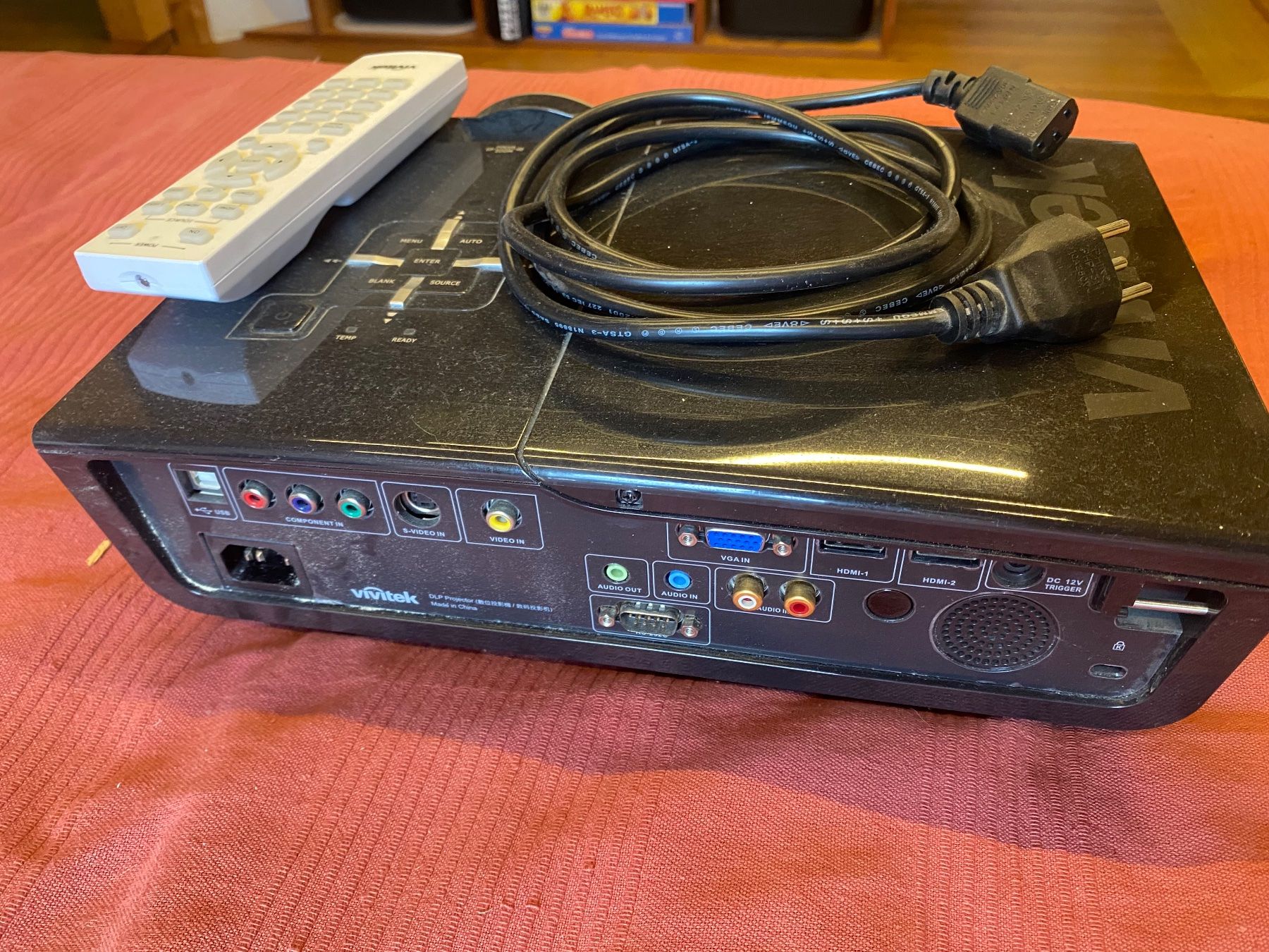 Proiettori: Vidéoprojecteur Vivitek H1085 – Usato da Salvan venduto da volm 1