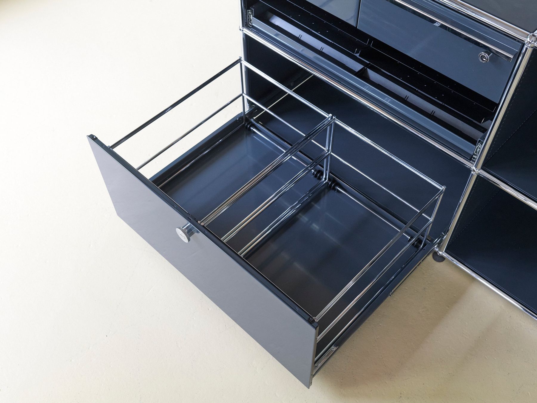 USM Commodes: USM Haller Druckermöbel | Anthrazitgrau | Neuwertig – D'occasion à Meinisberg par atelier_TILIJA 5