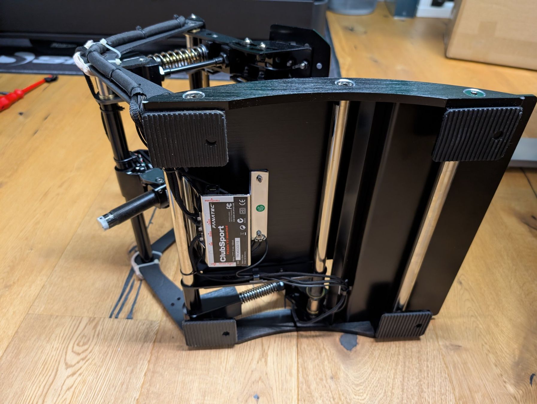 Fanatec Controller: Fanatec CSL Elite Pedale mit Load Cell Kit gebraucht – Gebraucht aus Giswil von Cookie10 4