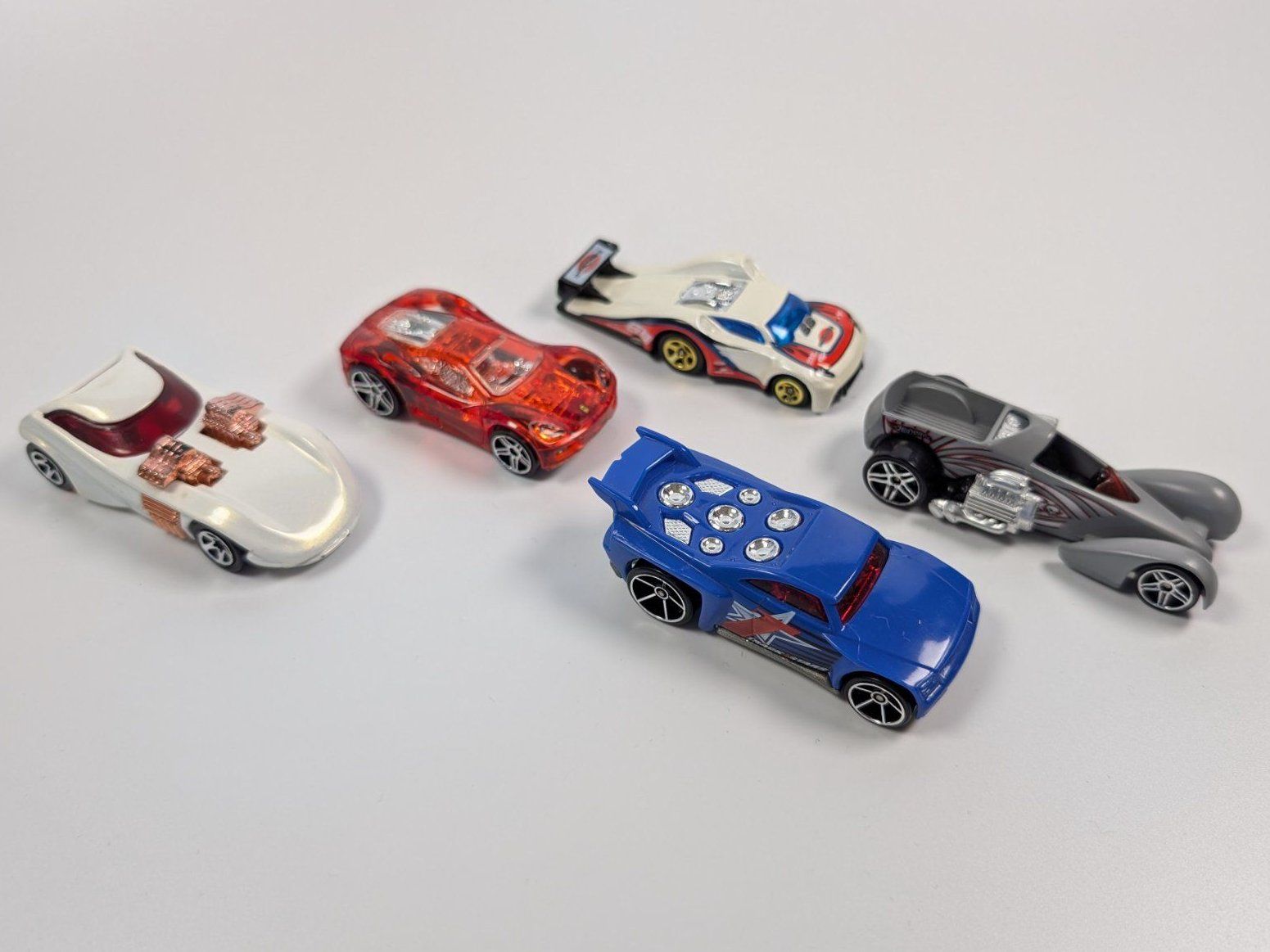 Hot Wheels Modellini d'auto: Hot Wheels Autos, 5 Stk, retro – Usato da Ostermundigen venduto da TradeLab 1