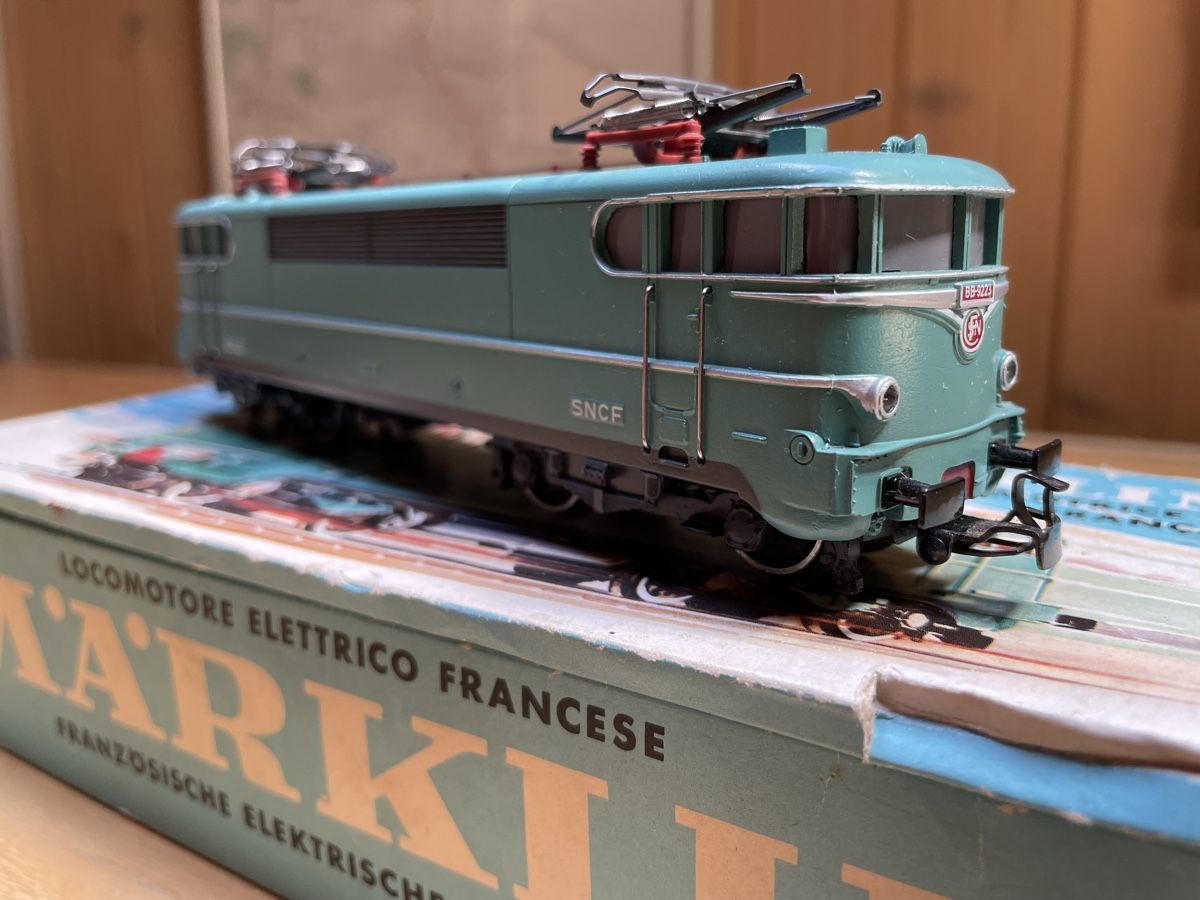 Märklin Modellini di ferrovie: Märklin 3038 BB 9223 Elektrolok SNCF – Usato da Rickenbach ZH venduto da u2540 2