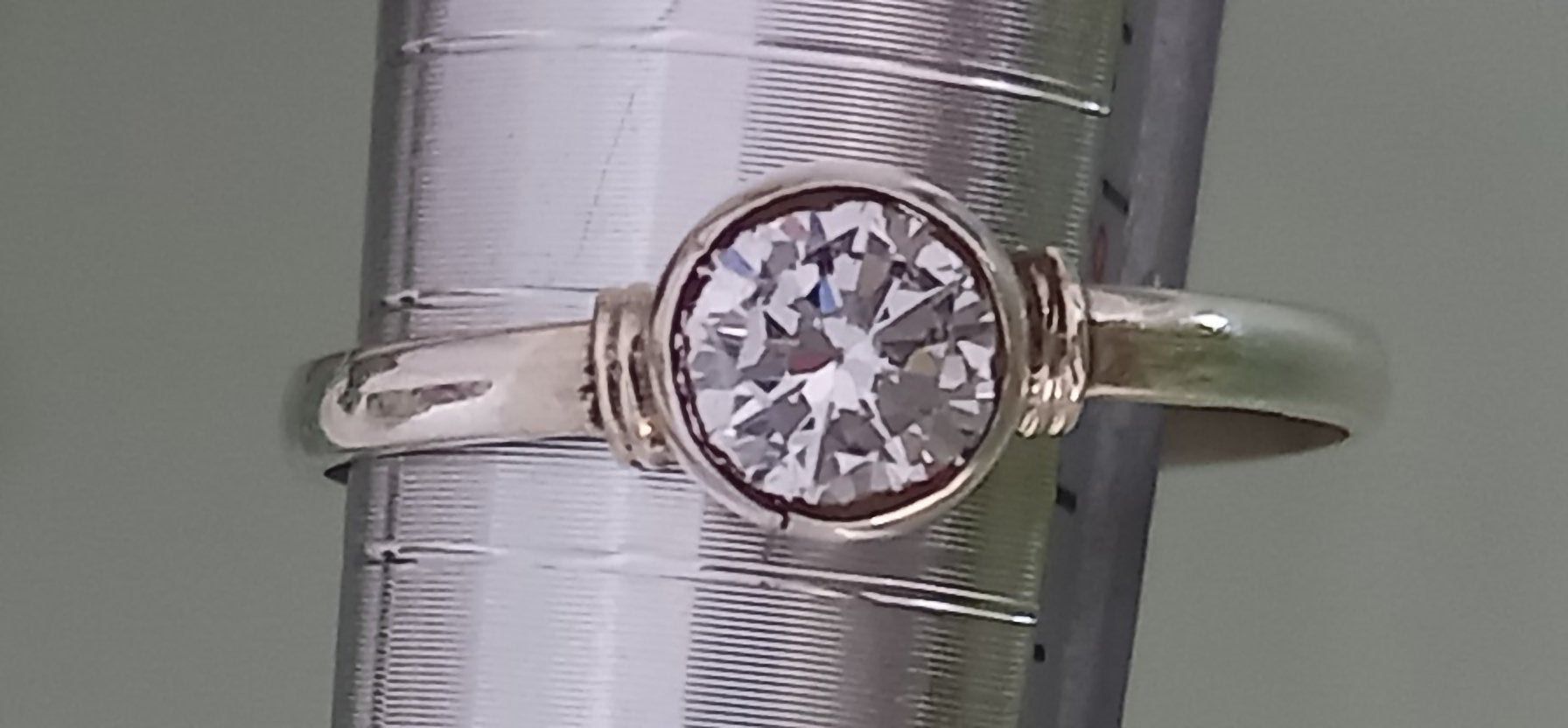 Ringe: Silberring mit Kristallstein 19mm – Gebraucht aus Kerzers von ExpressoTerreno