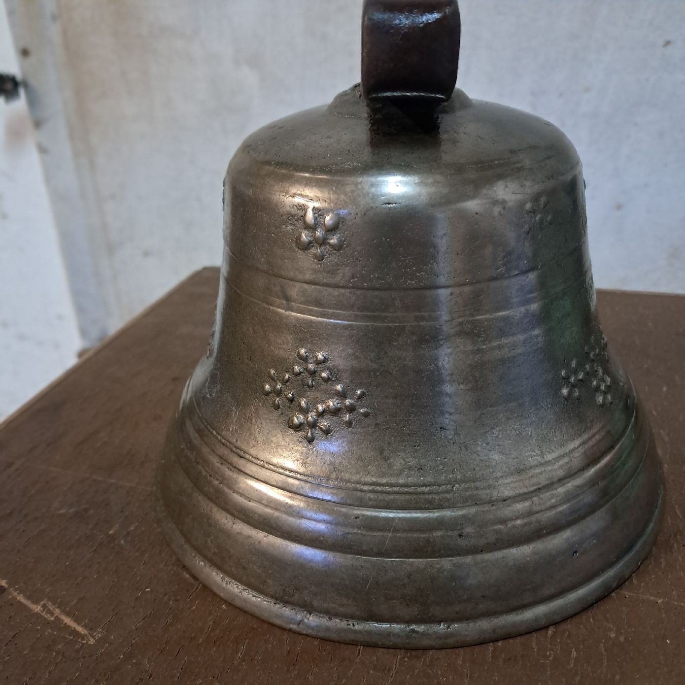 Campanacci mucche: ANTIKE GLOCKE  – Usato da Murten venduto da SHETHOF 1