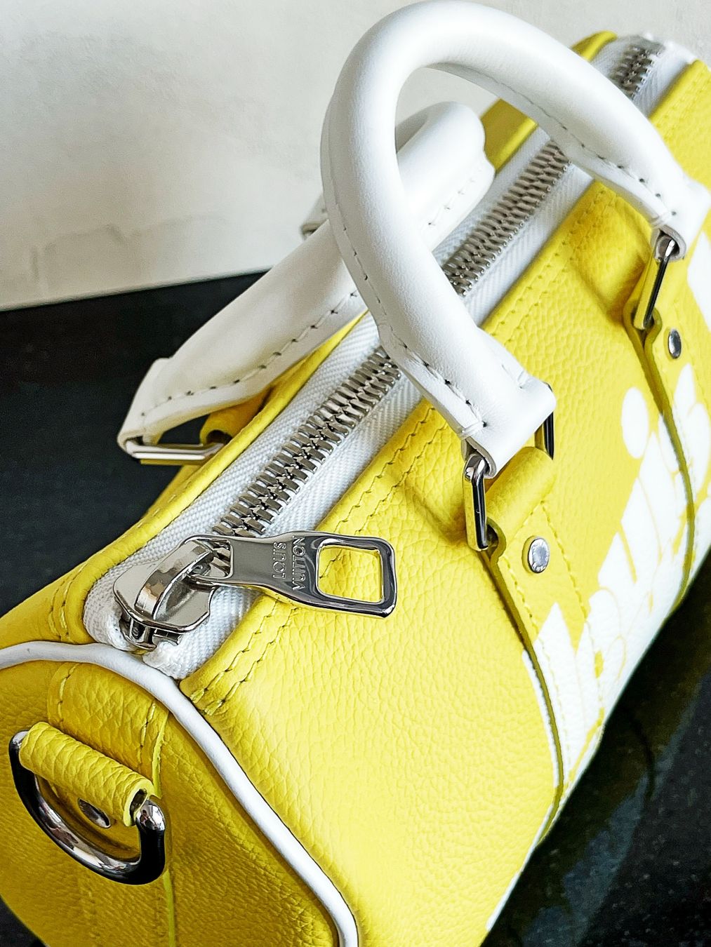 Louis Vuitton Borse: Louis Vuitton Virgil Abloh Yellow Keepall XS - Full Set! – Nuovo (secondo la descrizione) da Genève venduto da GMa1234 3
