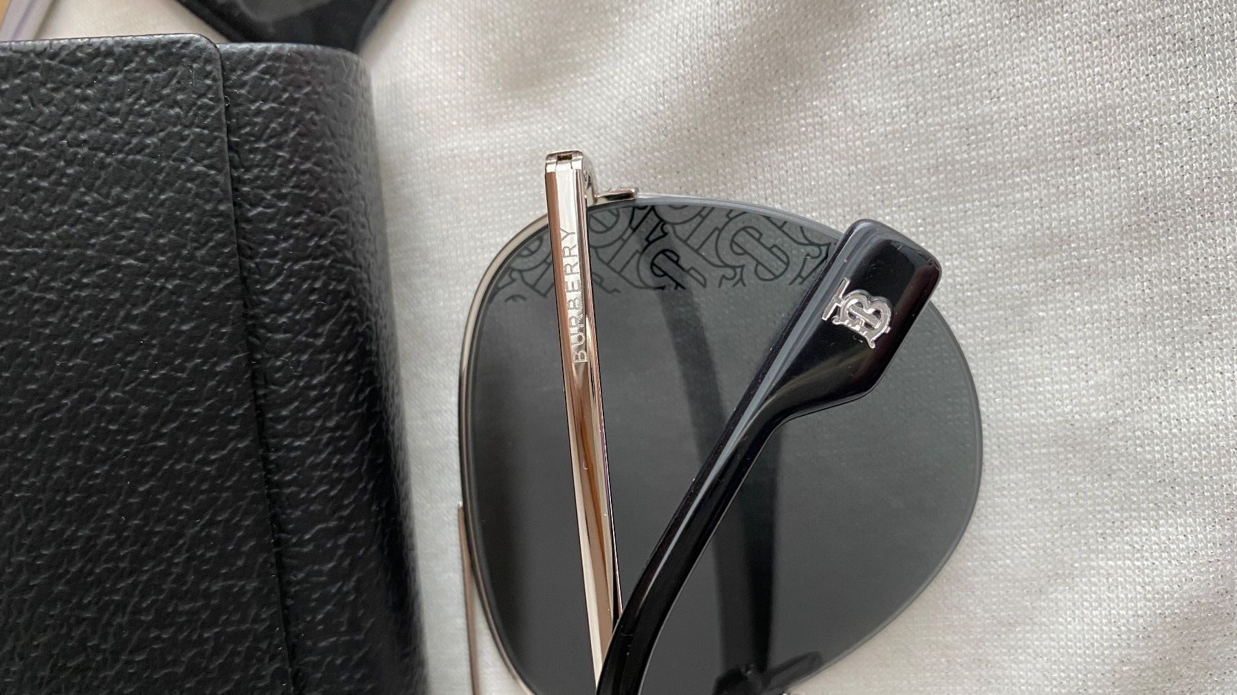 Burberry Occhiali & Lenti: Burberry Sonnenbrille – Nuovo e nell'imballaggio originale da Schaan venduto da MivrSh 3