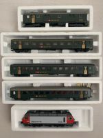 Roco SBB Zug mit Re 4/4 IV und 4 EWII-Personenwagen