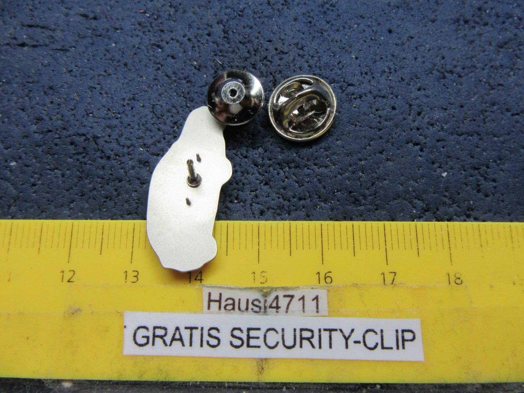 BMW Placchette & Badge: BMW AUTO PIN SILBRIG GEPRÄGT – Usato da Ettingen venduto da Hausi4711 2