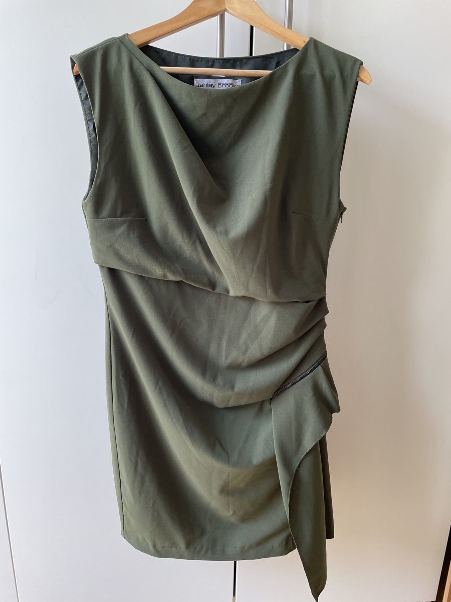 Robes: Robe 40 kaki Ashley Brooke – D'occasion à Montagny-la-Ville par Sissi-Sissi