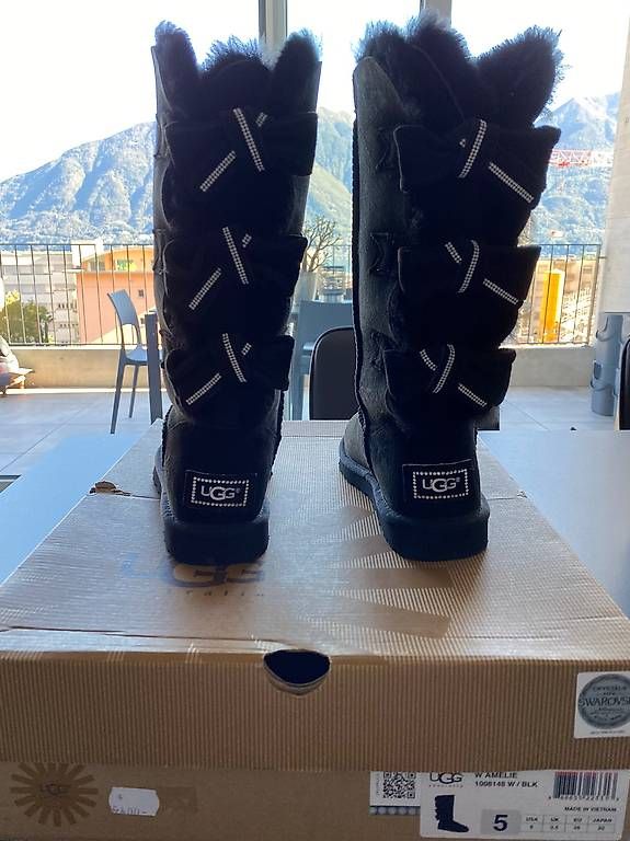 Scarpe da donna: UGG W Amelie Swarovski, Nr.36 – Usato da Minusio venduto da may_5qgr