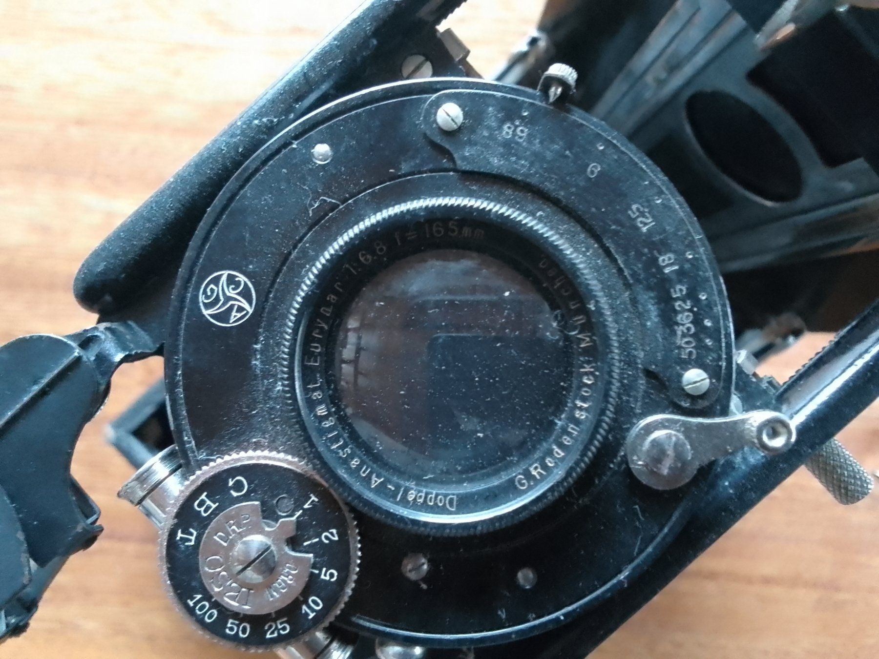 Kamera: Antiker Fotoapparat mit Platten – Defekt aus Ebmatingen von swiss.canadian