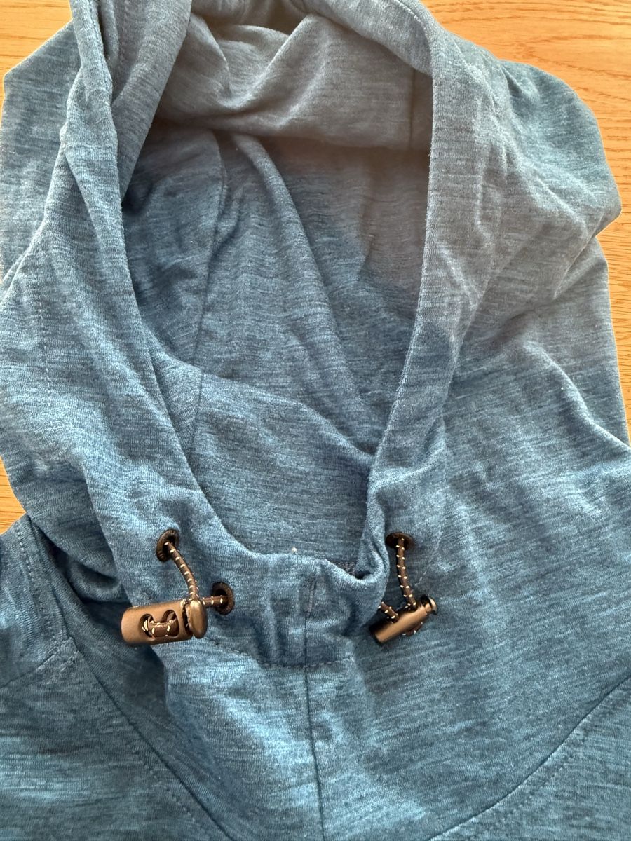 American Eagle Pulls & Sweat-shirts: American Eagle Pullover Grösse M Active Wear – D'occasion à Goldswil par Fisel 1