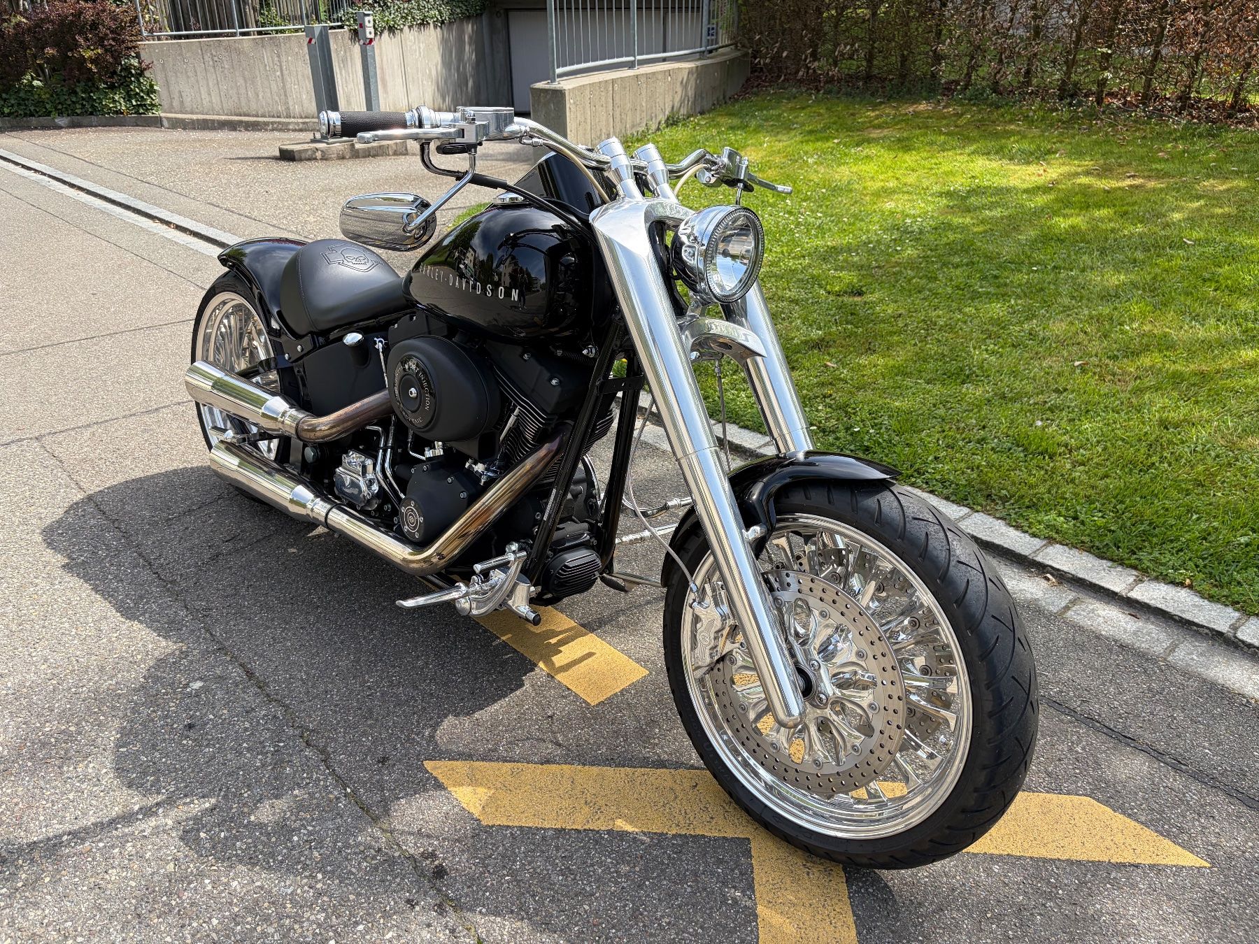 Harley-Davidson Chopper: Harley Davidson Night Train Custom Showbike – Gebraucht aus Rütihof von elcheffe81 1