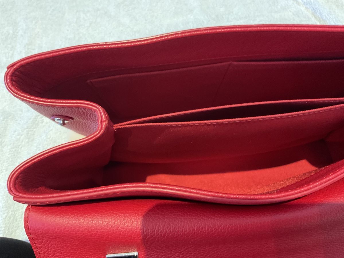 Louis Vuitton Borse da donna: Louis Vuitton Lockme II RUBIS – Nuovo (secondo la descrizione) da Triesen venduto da Klarsicht64 5