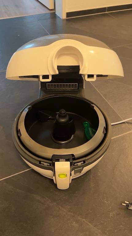 Tefal Elettrodomestici da cucina: Tefal Actifry express – Usato da Altendorf venduto da S.Maechler 2