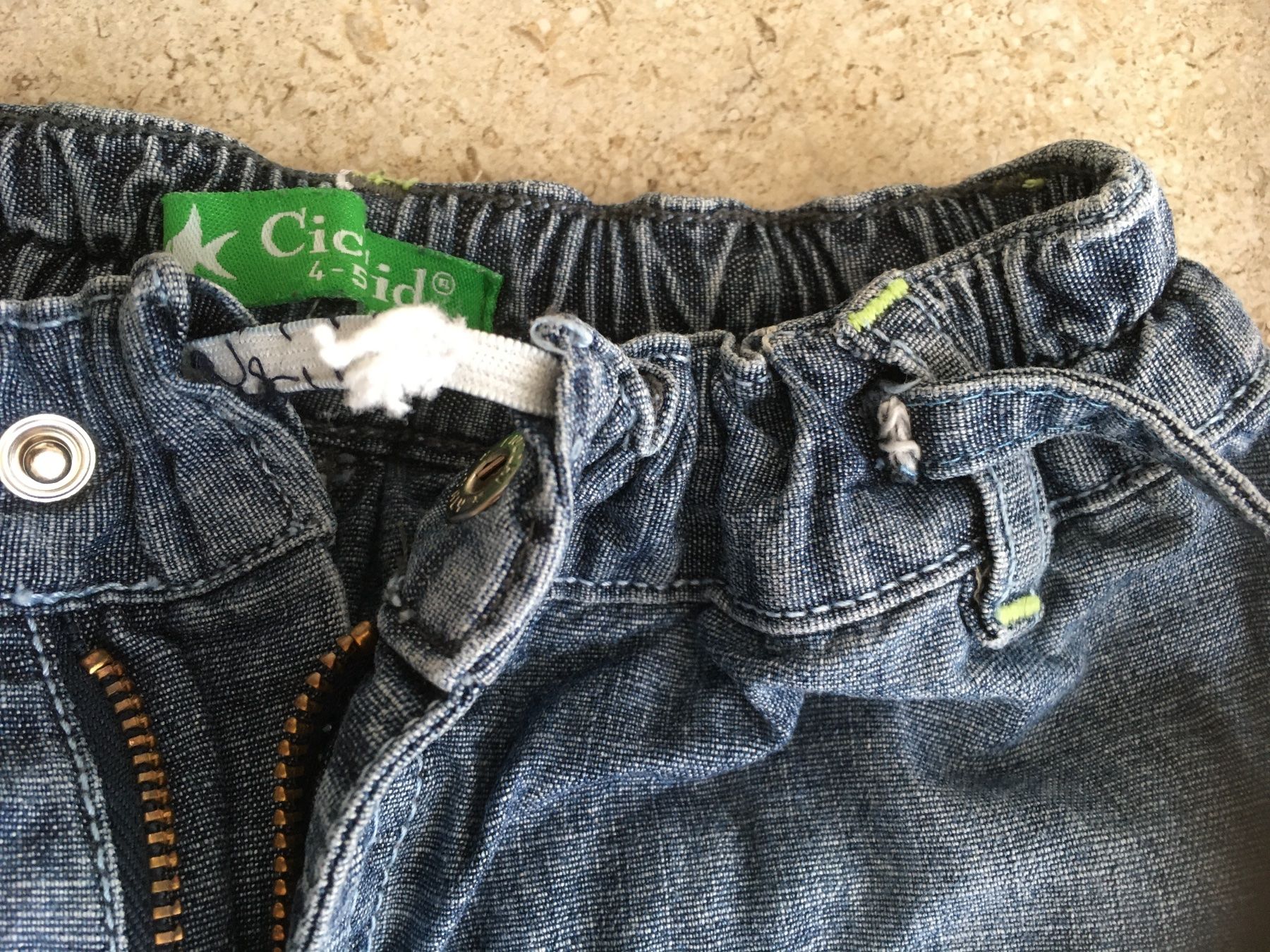 Jeans: 3/4 Sommerjeans Ge. 110-116 – Gebraucht aus Gächlingen von Tara_devi 2