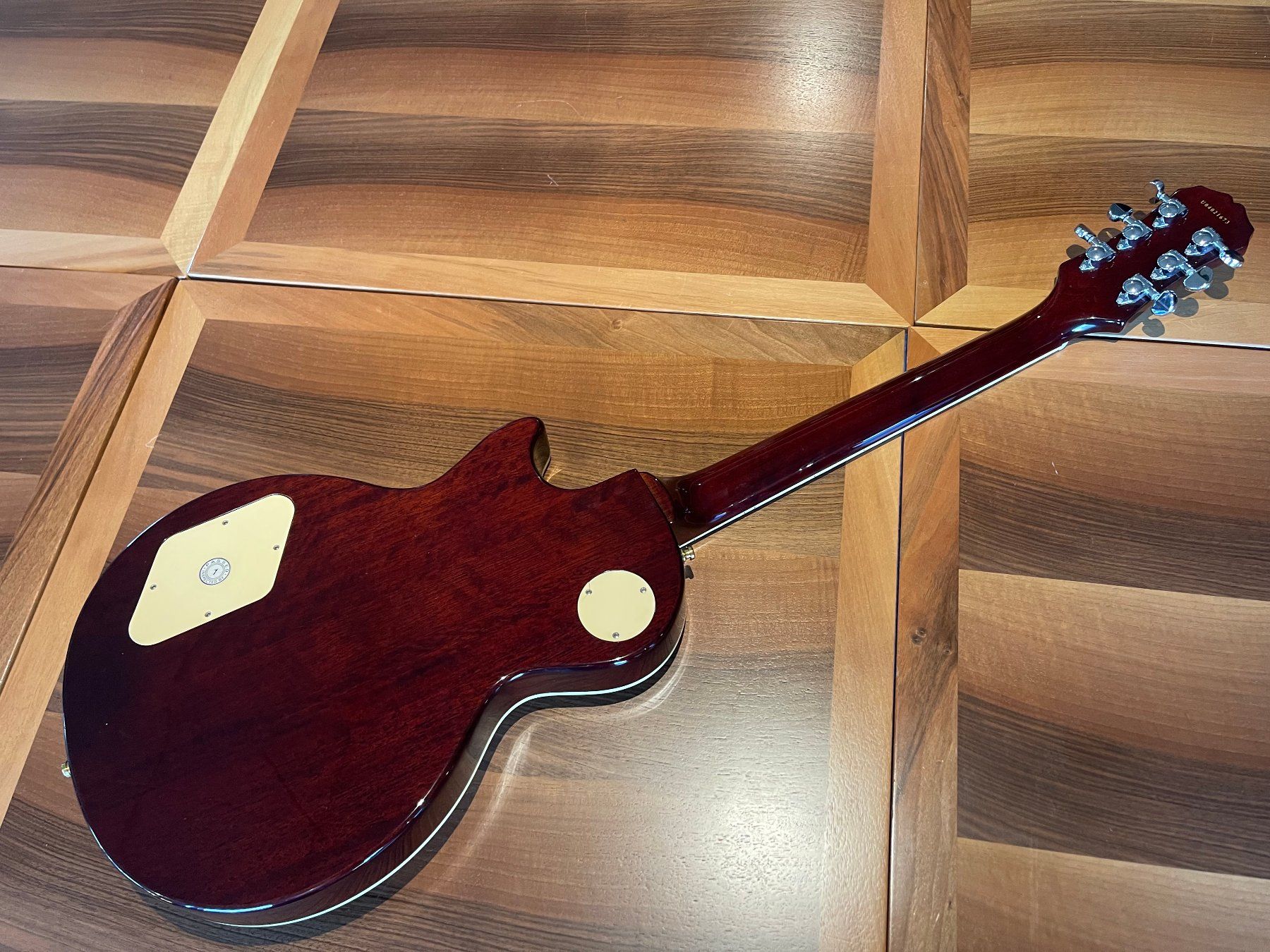 Epiphone Strumenti musicali: EPIPHONE Les Paul '56 Gold Top E-Gitarre inkl. Koffer – Usato da Kaiserstuhl AG venduto da GTM-Kaiserstuhl 3