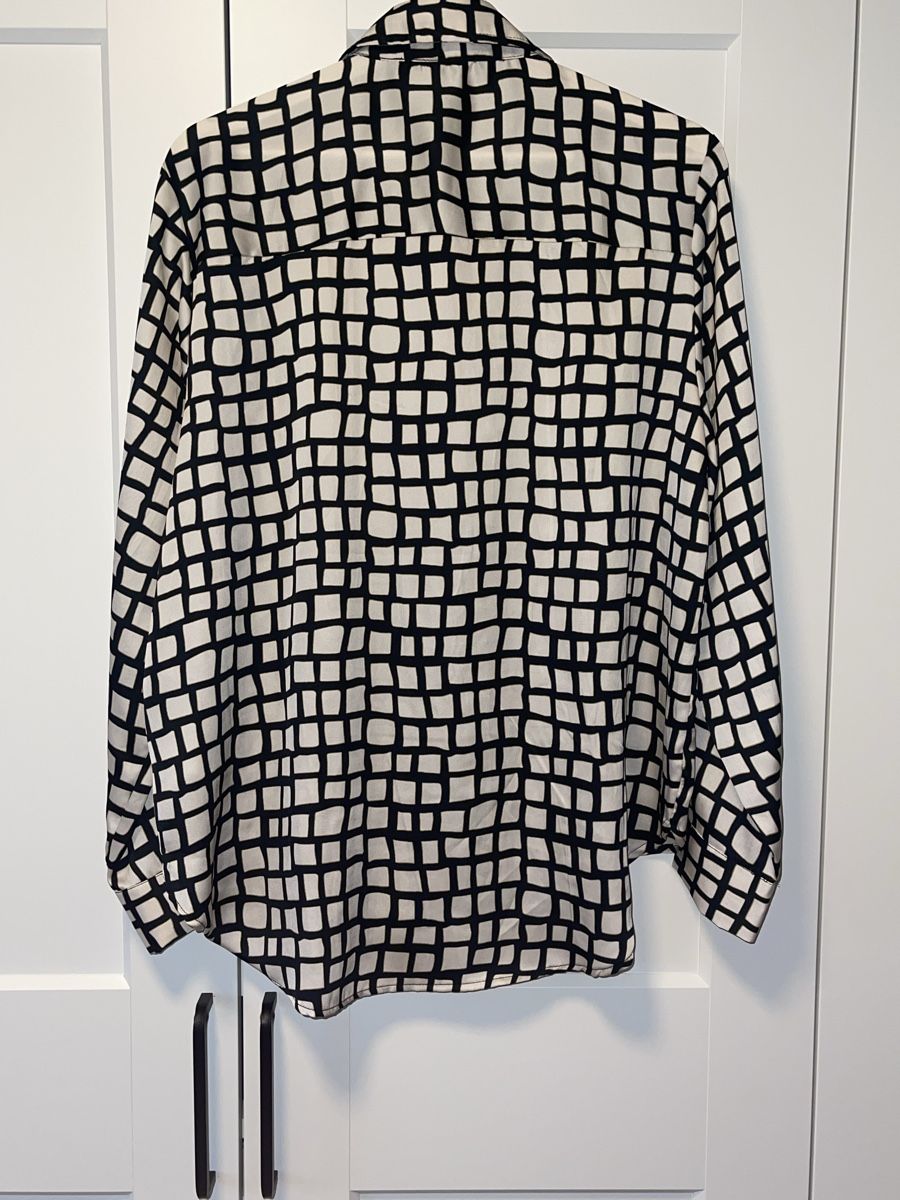 Chemisiers: Trendige Bluse mit Muster, Grösse M – Neuf (Voir description) à Roggwil BE par 7lara7 1