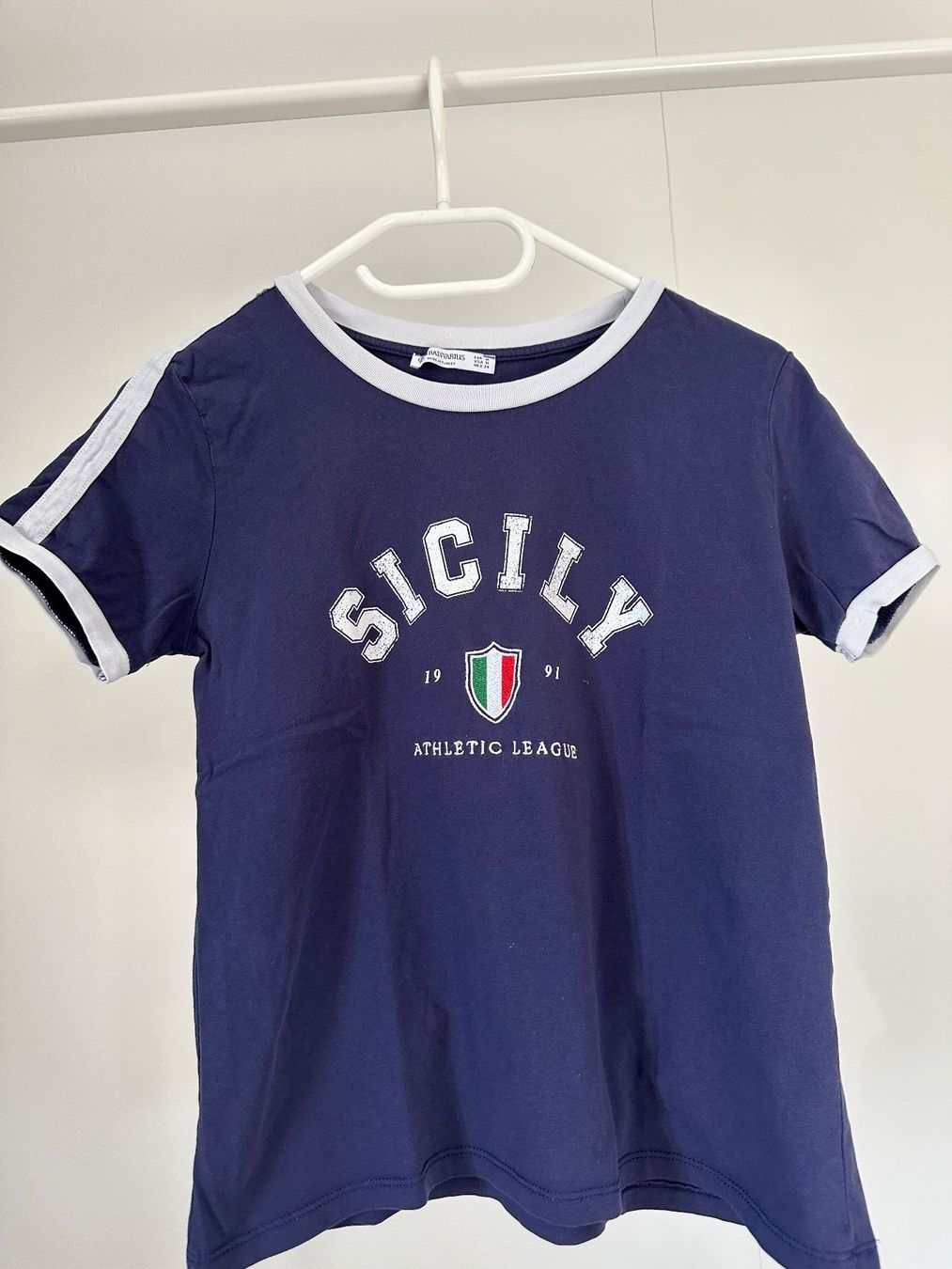 Stradivarius T-shirt: Italien T-Shirt – Usato da Liestal venduto da Cliestal