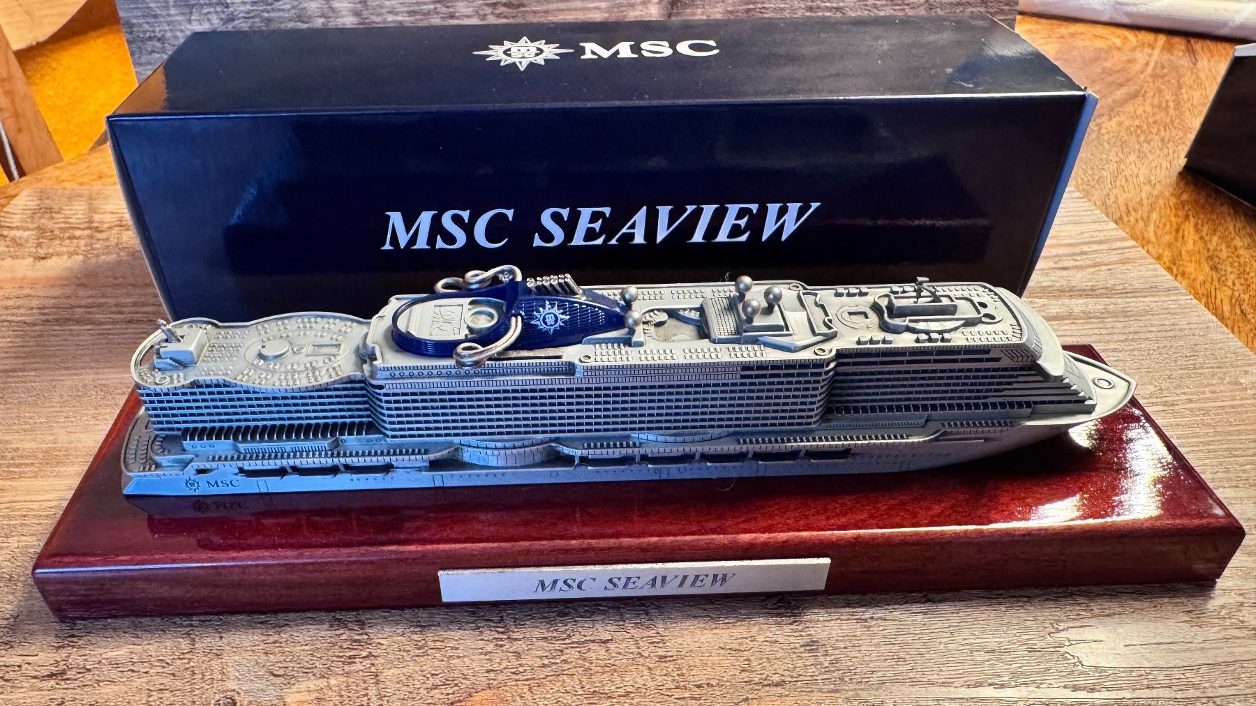 Kit di modellismo & Modellini statici: MSC SEAVIEW - MEGA Kreuzfahrtschiff - Schiffsmodell – Nuovo e nell'imballaggio originale da Rheinfelden venduto da Shuttle10 3