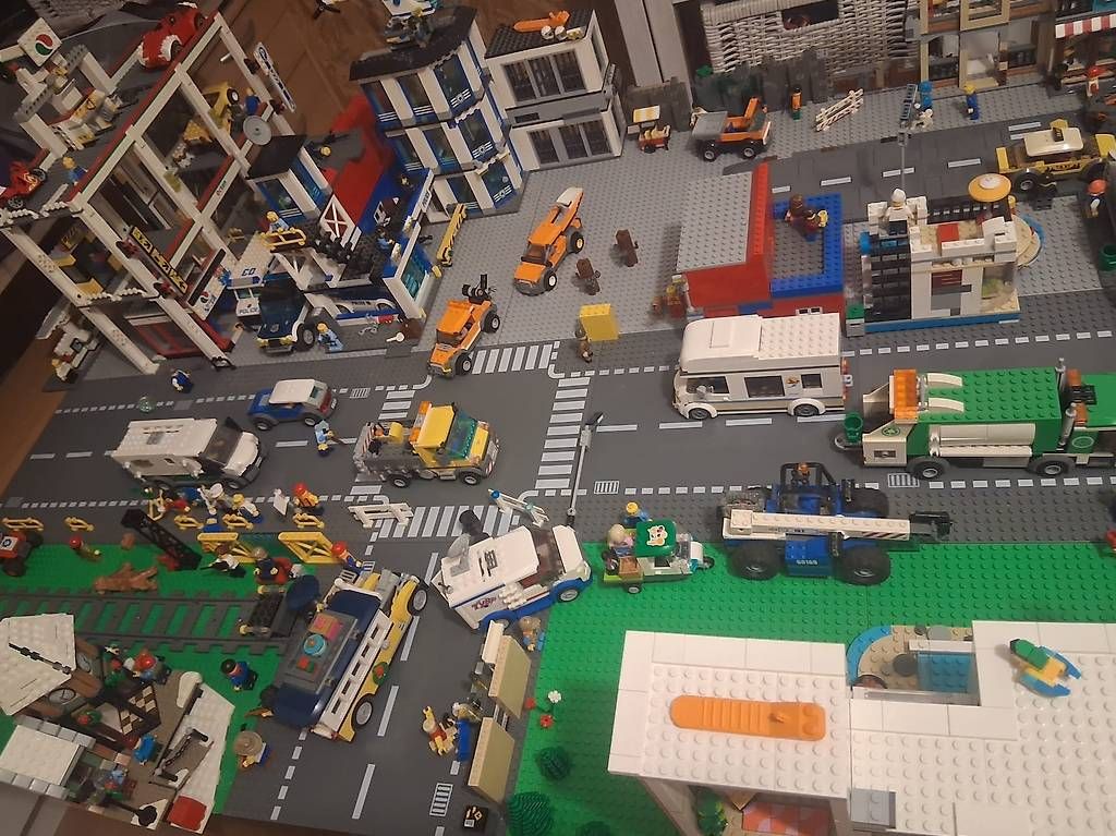 Lego Giocattoli: Lego City Landschaft – Usato da Geuensee venduto da Itingen1 2