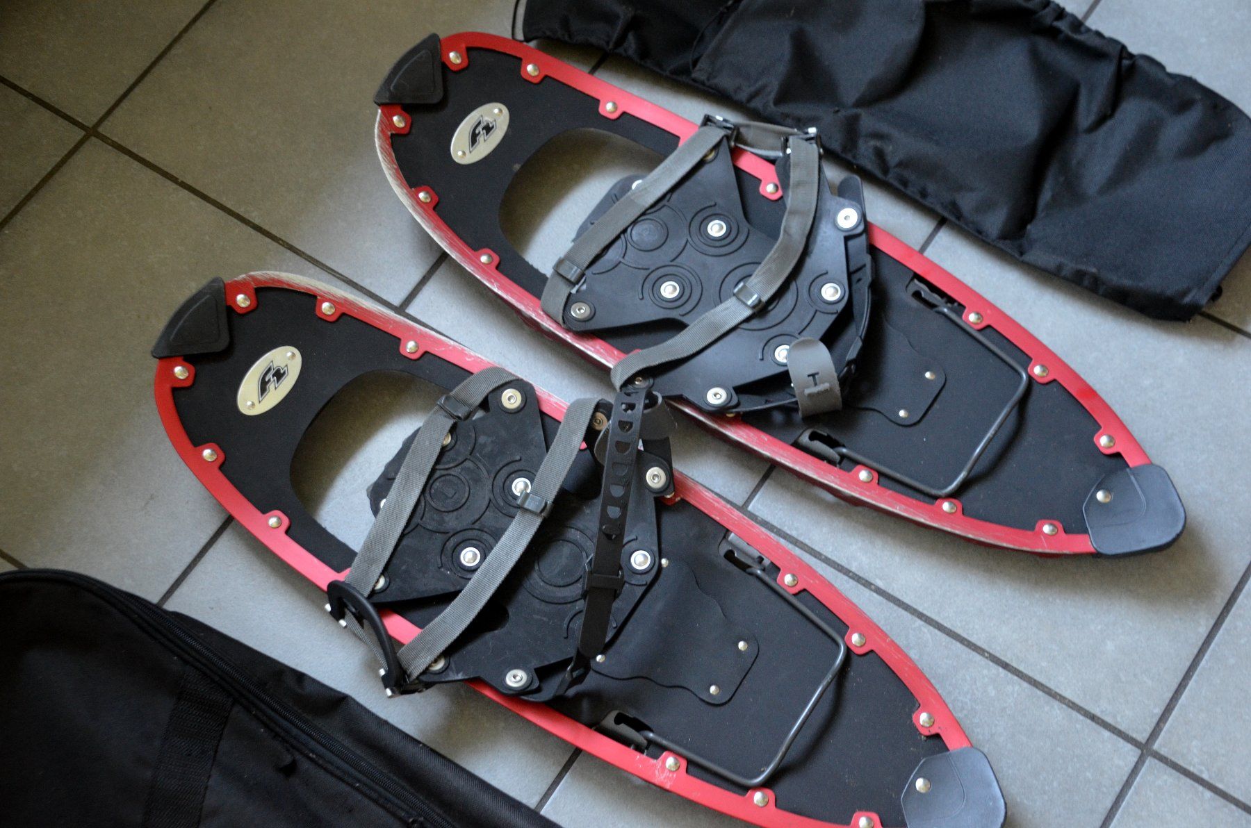 Herrenschuhe: F2 Schneeschuhe / raquettes à neige – Gebraucht aus Collonges von arashee 2