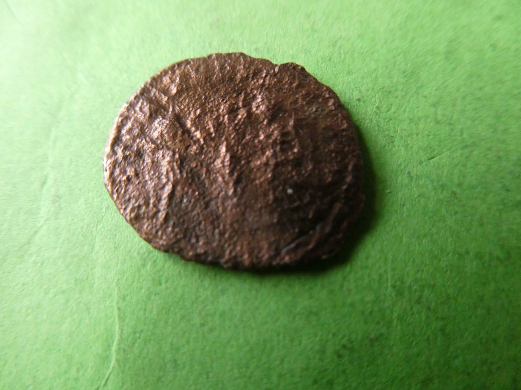 Tutti le monete: uralte Bronzemünze   17 mm     1.02 g – Usato da Hinterforst venduto da Rohusri 2